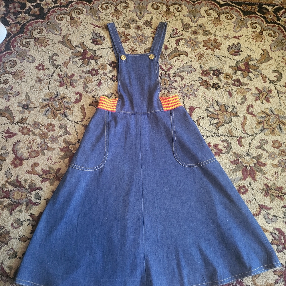Vintage Vicky Vaughn Juniors Jumper
